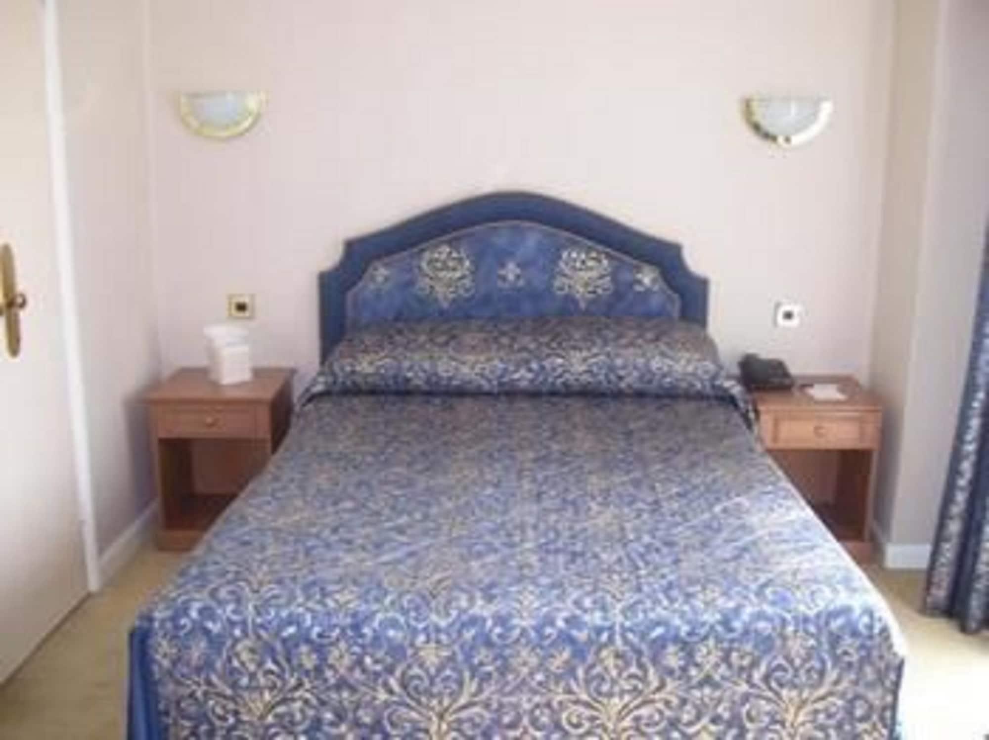 Barn Hotel London Ruislip Ngoại thất bức ảnh