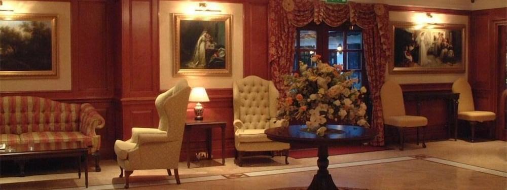 Barn Hotel London Ruislip Ngoại thất bức ảnh