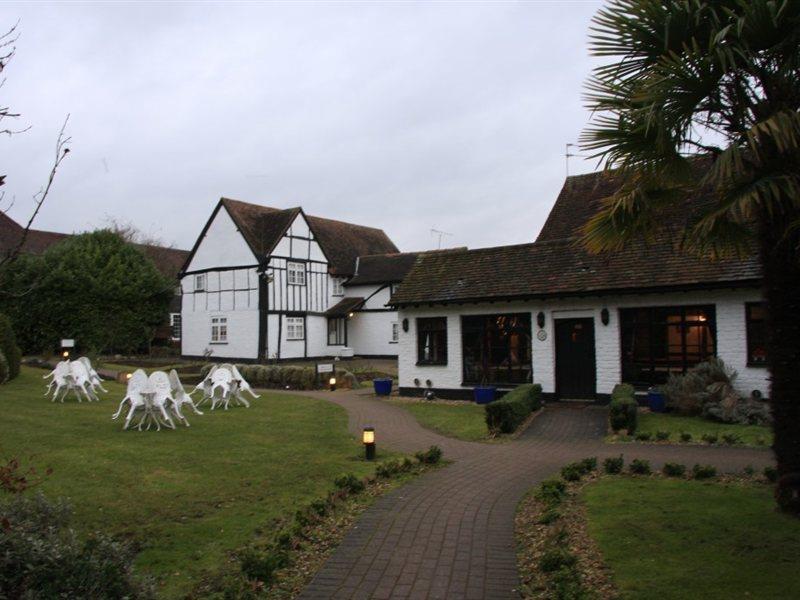 Barn Hotel London Ruislip Ngoại thất bức ảnh